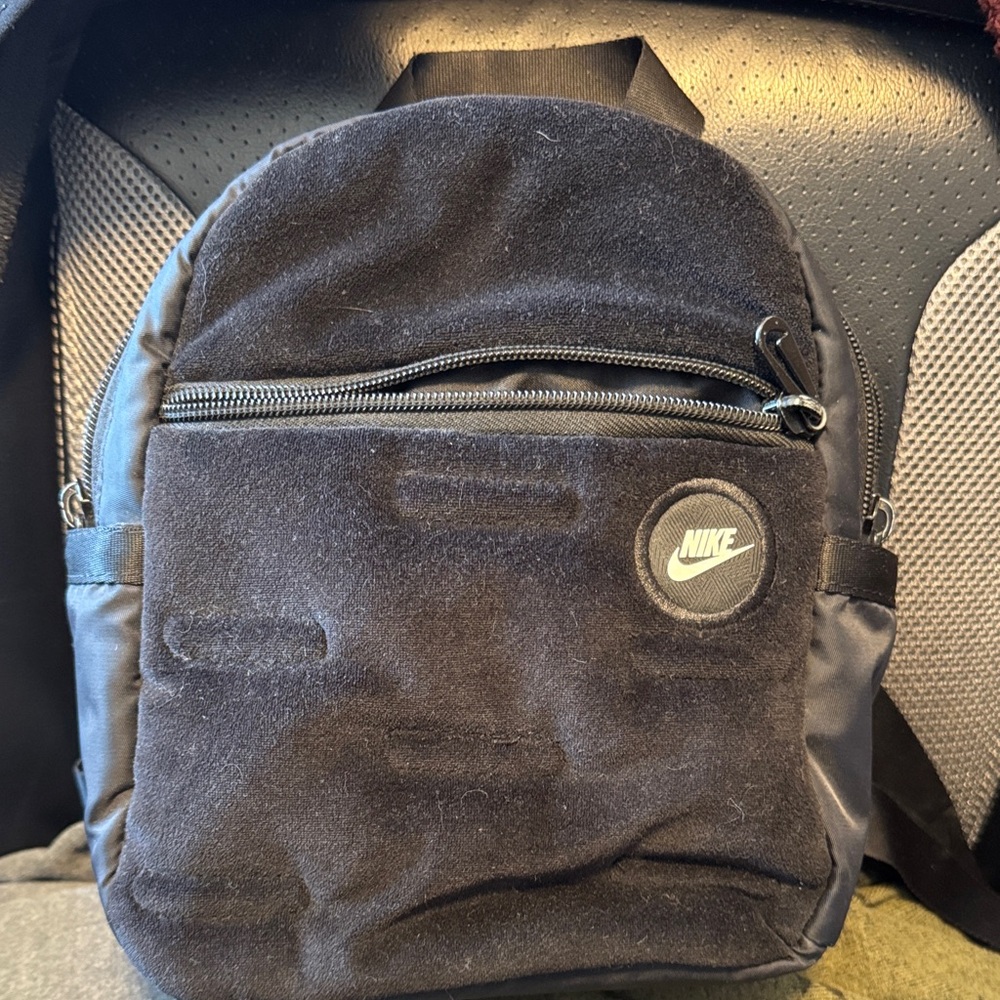 Nike Black Backpack with Logo Patch - image 1